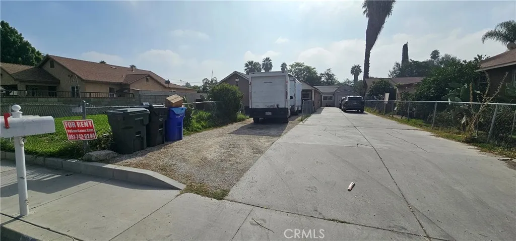 4006 Rubidoux #B