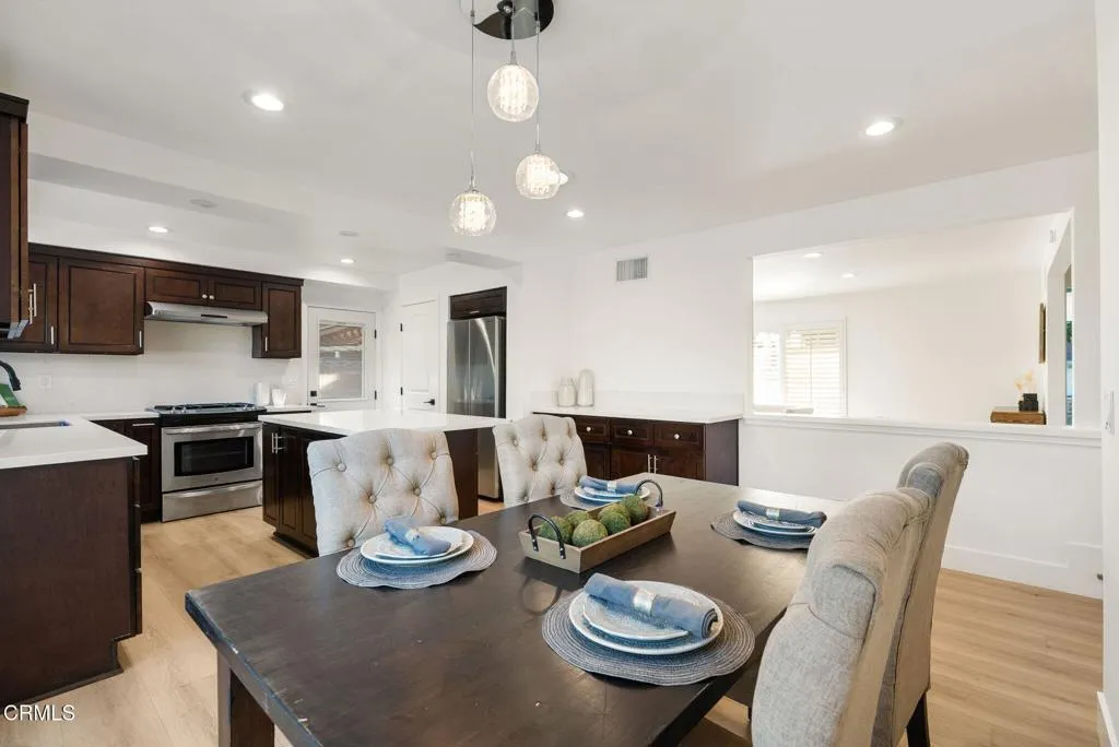 17-web-or-mls-10856-topeka-dr 17-web-or-mls-10856-topeka-dr
