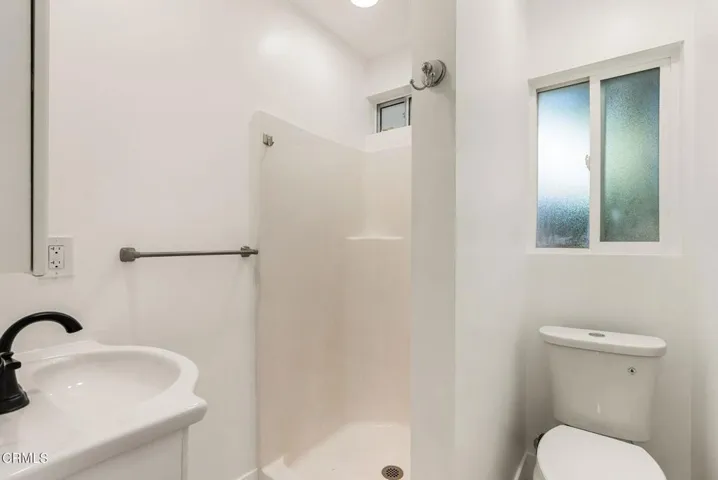 28-web-or-mls-10856-topeka-dr