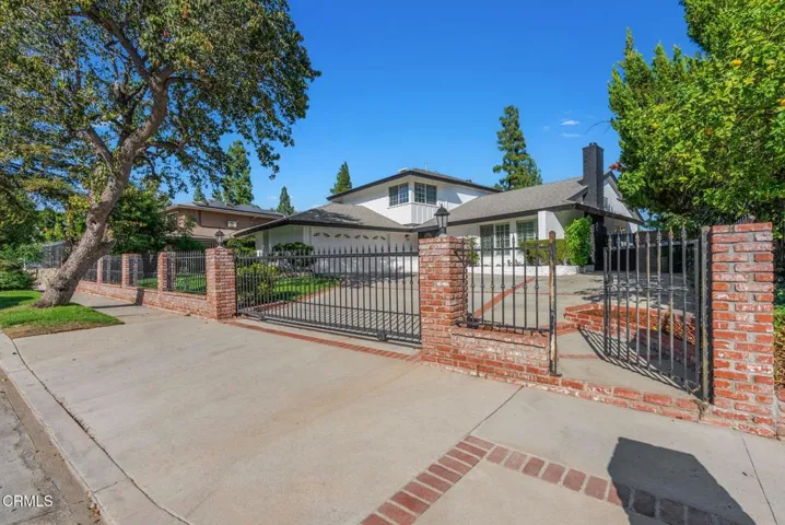 10856 Topeka Drive, Los Angeles, California 91326 — photo 5