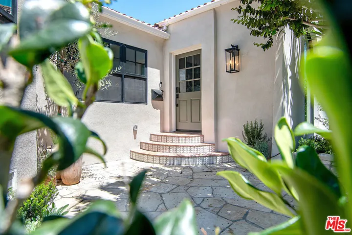 6417 Lindenhurst Avenue, Los Angeles, California 90048 — photo 4