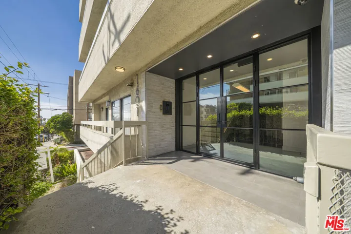 1601 N Fuller Avenue 303, Los Angeles, California 90046 — photo 4