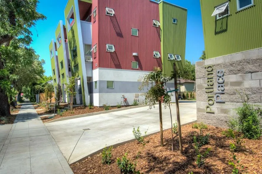 533 Orange St