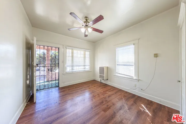 701 W Gage Avenue, Los Angeles, California 90044 — photo 4
