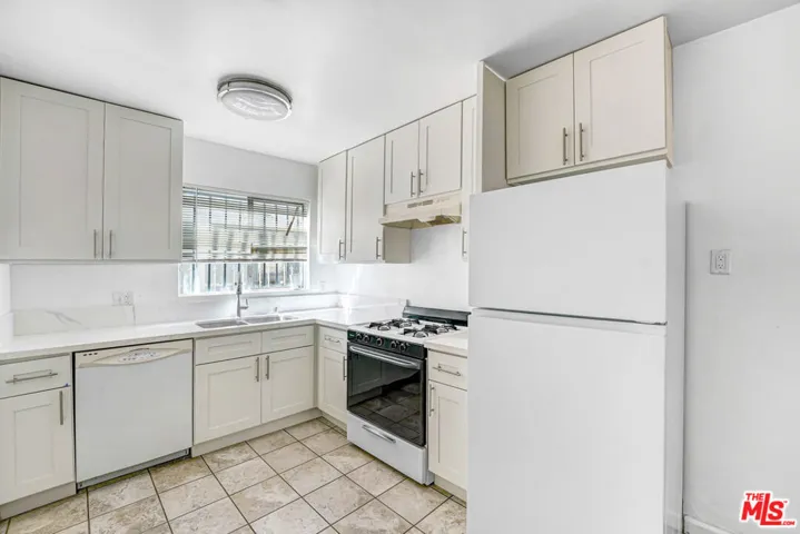 1427 N Martel Avenue 3, Los Angeles, California 90046 — photo 4