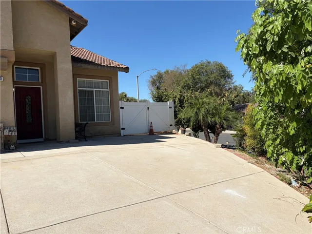 3390 Cambria Court, Riverside, California 92501 — photo 4