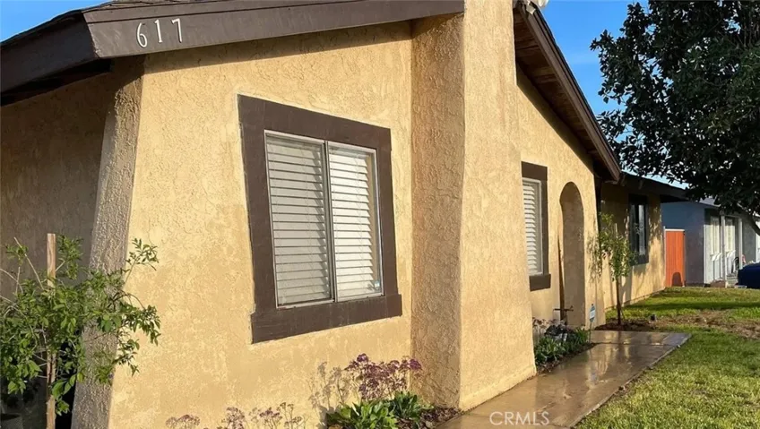 617 S Spruce Avenue, Rialto, California 92376 — photo 5