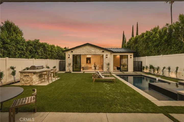 16658 Addison, Encino, California 91436 — photo 5