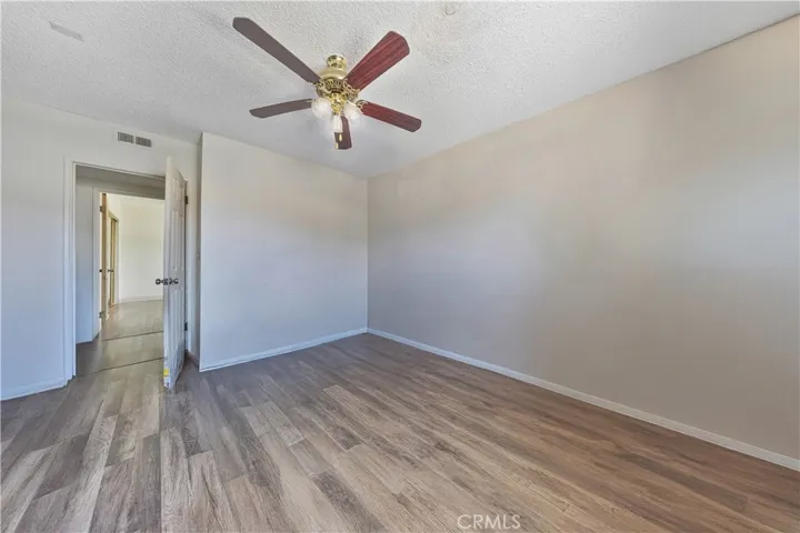 915 E 41st, Los Angeles, California 90011 — photo 5