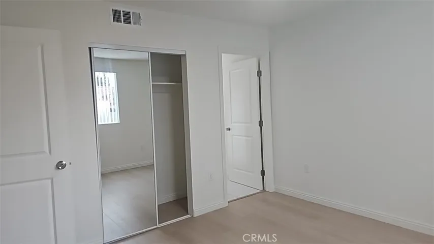 315 W 56th 1/2, Los Angeles, California 90037 — photo 5