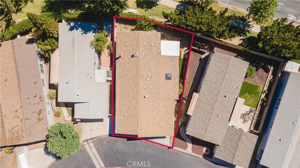 AERIAL VIEW- REFLECTS SIZE AERIAL VIEW- REFLECTS SIZE