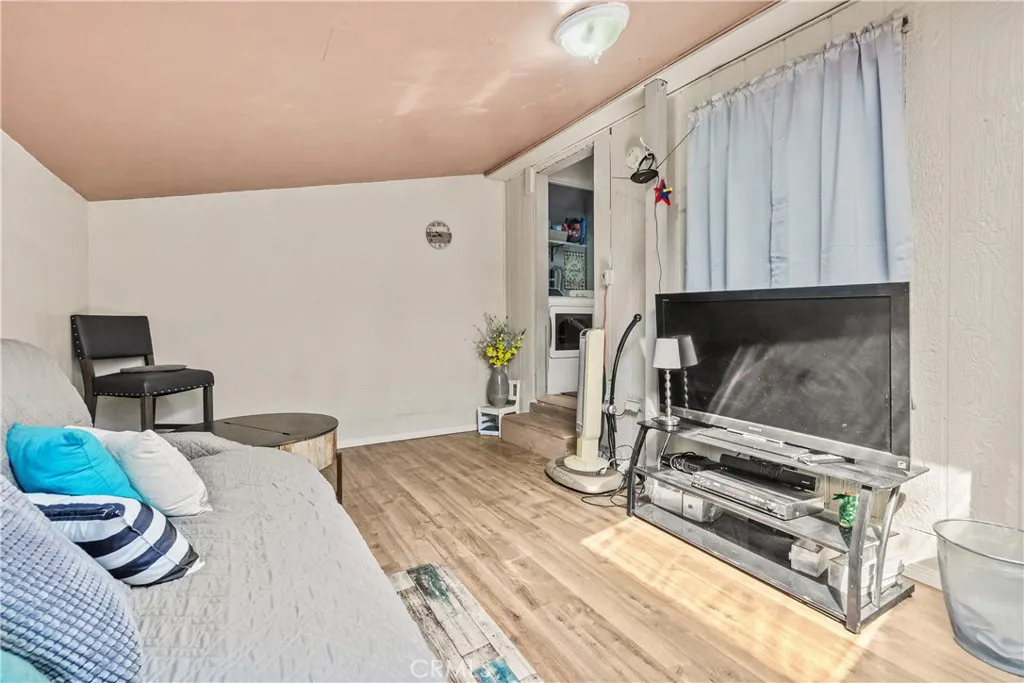 NICE BIG BONUS ROOM NICE BIG BONUS ROOM
