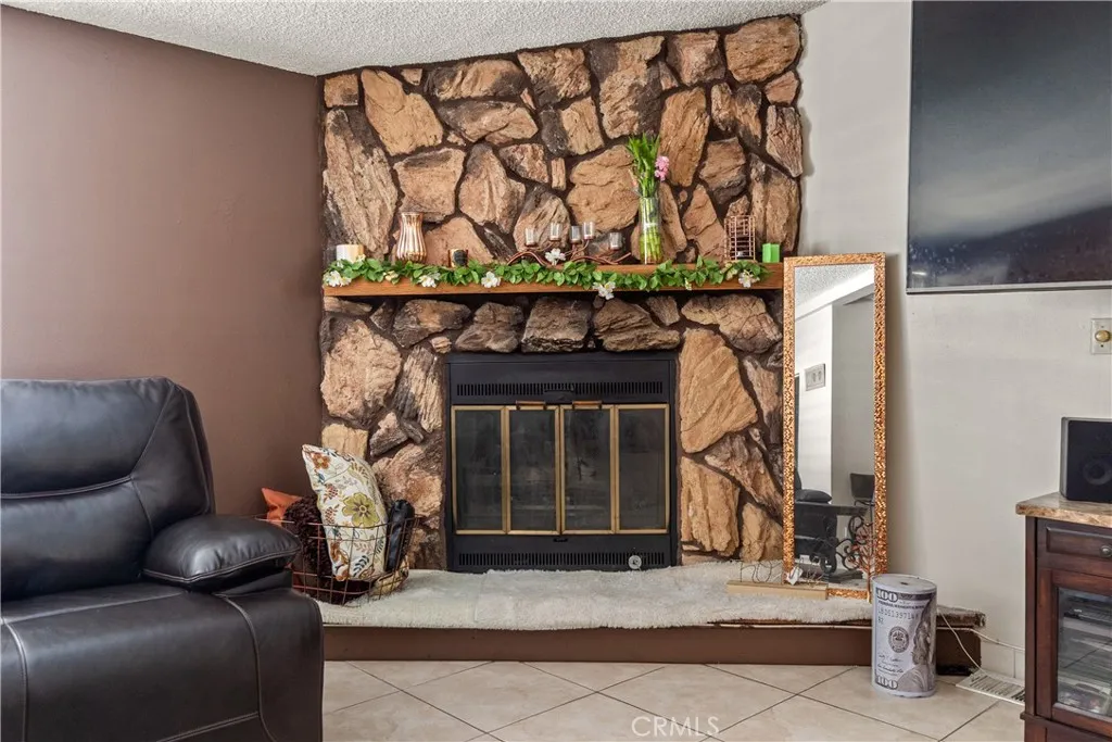 FIREPLACE FIREPLACE