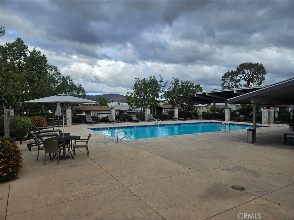 COMMUNITY POOL COMMUNITY POOL
