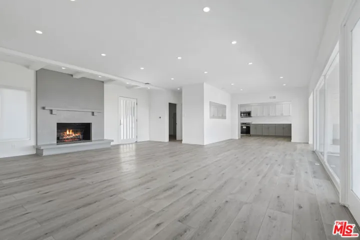 16210 Bertella Drive, Los Angeles, California 91436 — photo 4