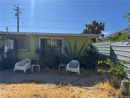 6959 Pawnee, Yucca Valley, California 92284 — photo 4