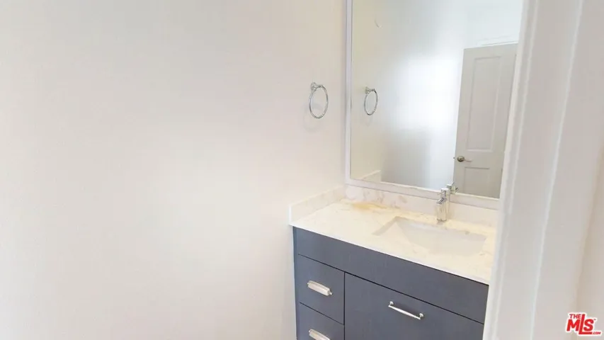 230 S Hamilton Drive 210, Beverly Hills, California 90211 — photo 5