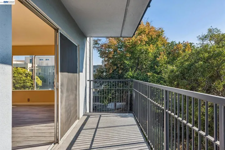 455 Crescent St 202, Oakland, California 94610 — photo 4