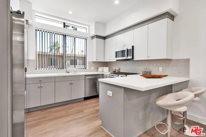 1460 Butler Avenue, Los Angeles, California 90025 — photo 5