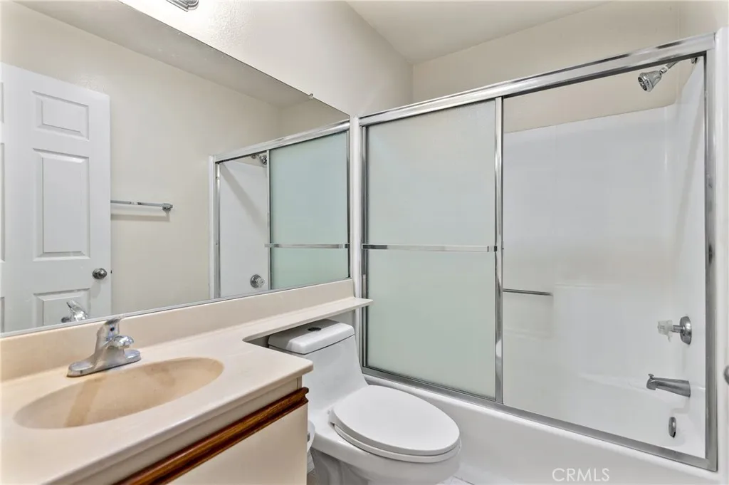 3rd level bedroom en-suite