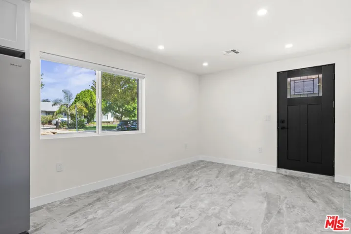 16042 Knapp Street, North Hills, California 91343 — photo 5
