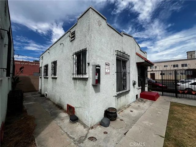 6325 S Figueroa Street, Los Angeles, California 90003 — photo 5