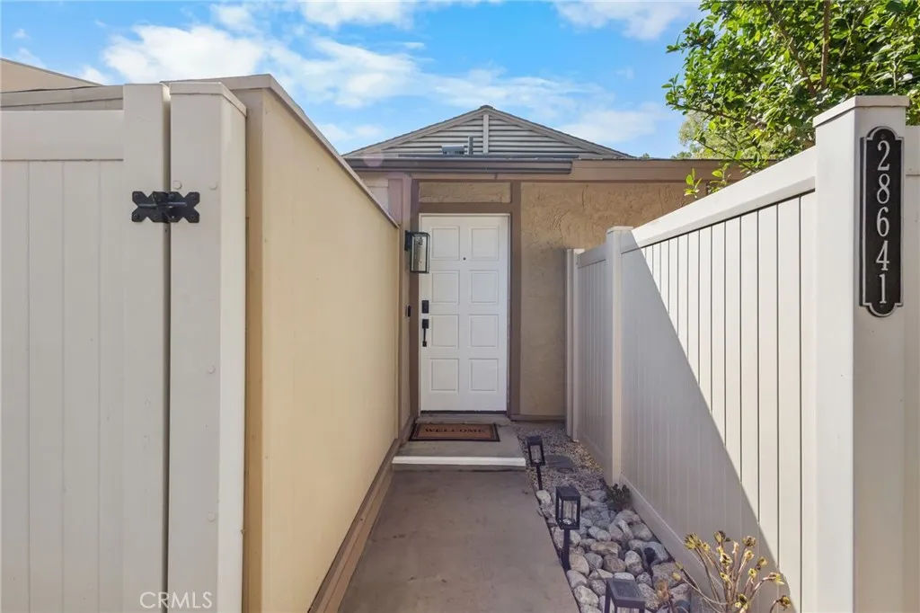 Entry / Front Door