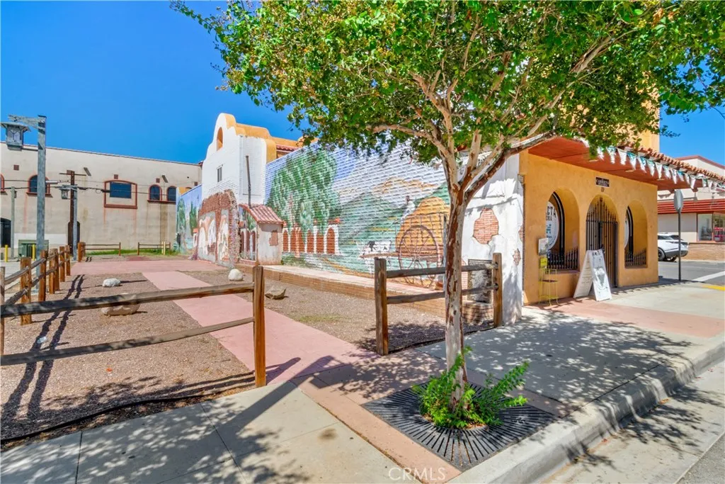89 N San Gorgonio Ave, Banning, CA 92220 89 N San Gorgonio Ave, Banning, CA 92220