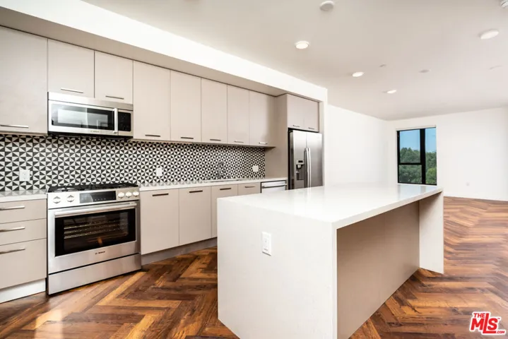 1250 N Fairfax Avenue 215, West Hollywood, California 90046 — photo 4