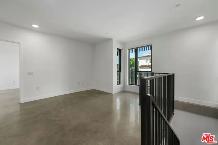 1250 N Fairfax Avenue 206, West Hollywood, California 90046 — photo 4