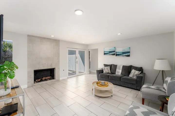1920 Beryl St, San Diego, California 92109 — photo 5