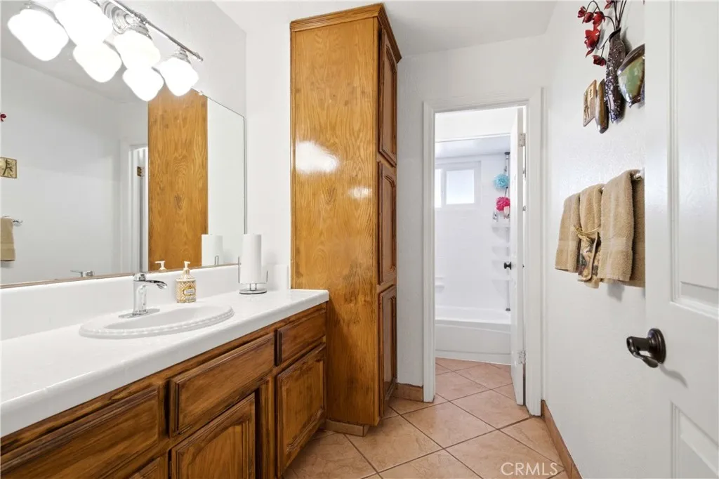 Full hallway bathroom
