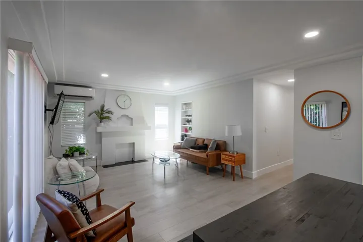 1419 S Curson Avenue A, Los Angeles, California 90019 — photo 4