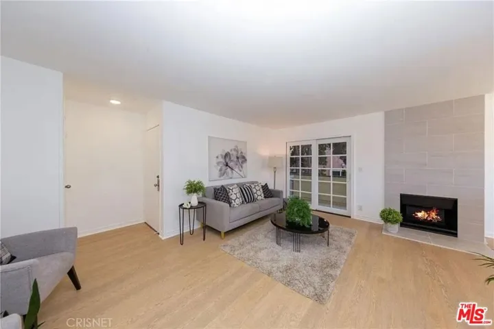 4350 Berryman Avenue 10, Los Angeles, California 90066 — photo 5