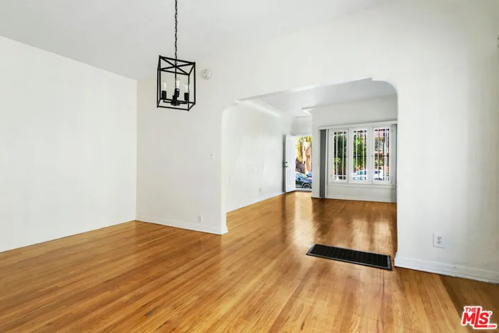 450 N Ogden Drive 1/2, Los Angeles, California 90036 — photo 5