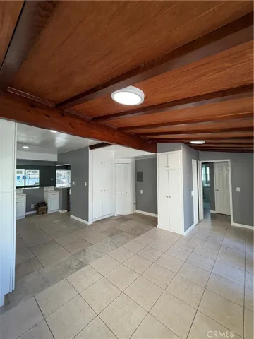 5595 Gardendale, South Gate, California 90280 — photo 5