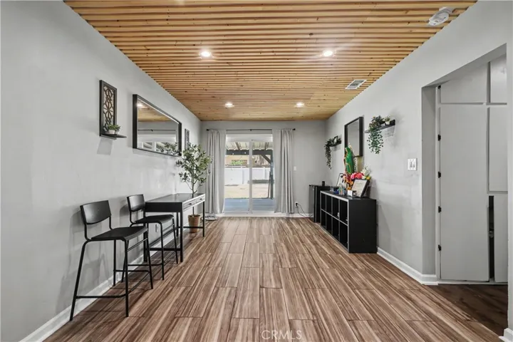 1136 Hancock, San Bernardino, California 92411 — photo 4