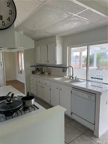 3916 Yellowstone Circle, Chino, California 91710 — photo 4