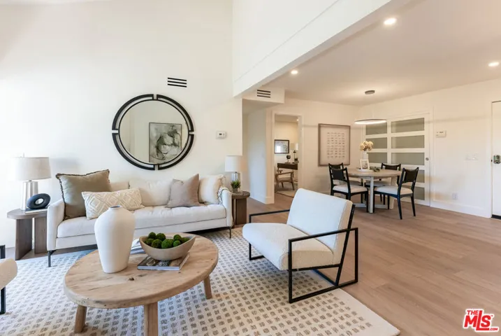 5800 Owensmouth Avenue 76, Woodland Hills, California 91367 — photo 5