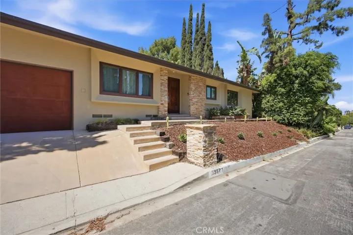 3507 Scadlock, Sherman Oaks, California 91403 — photo 5