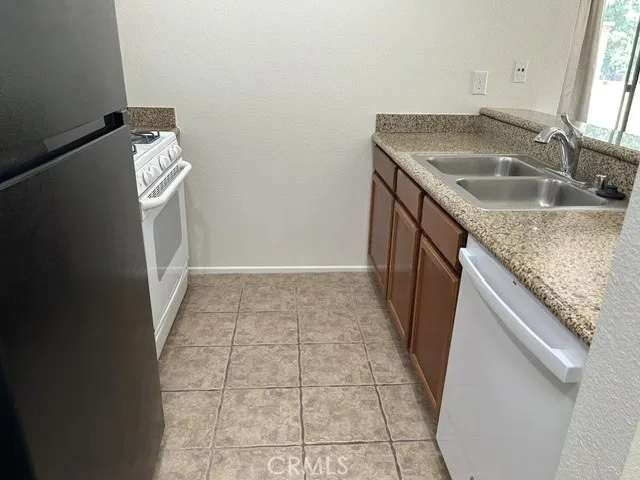 1136 W Blaine 203, Riverside, California 92507 — photo 5