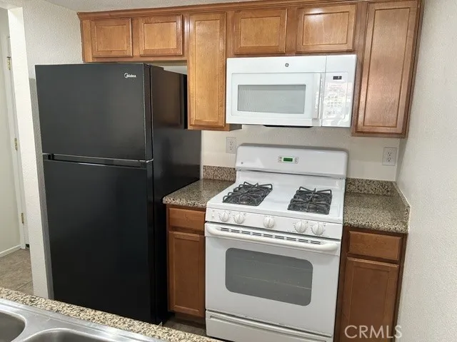 1136 W Blaine 203, Riverside, California 92507 — photo 4