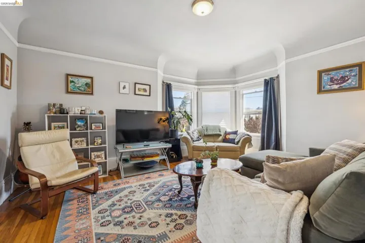 5401 Genoa, Oakland, California 94611 — photo 5