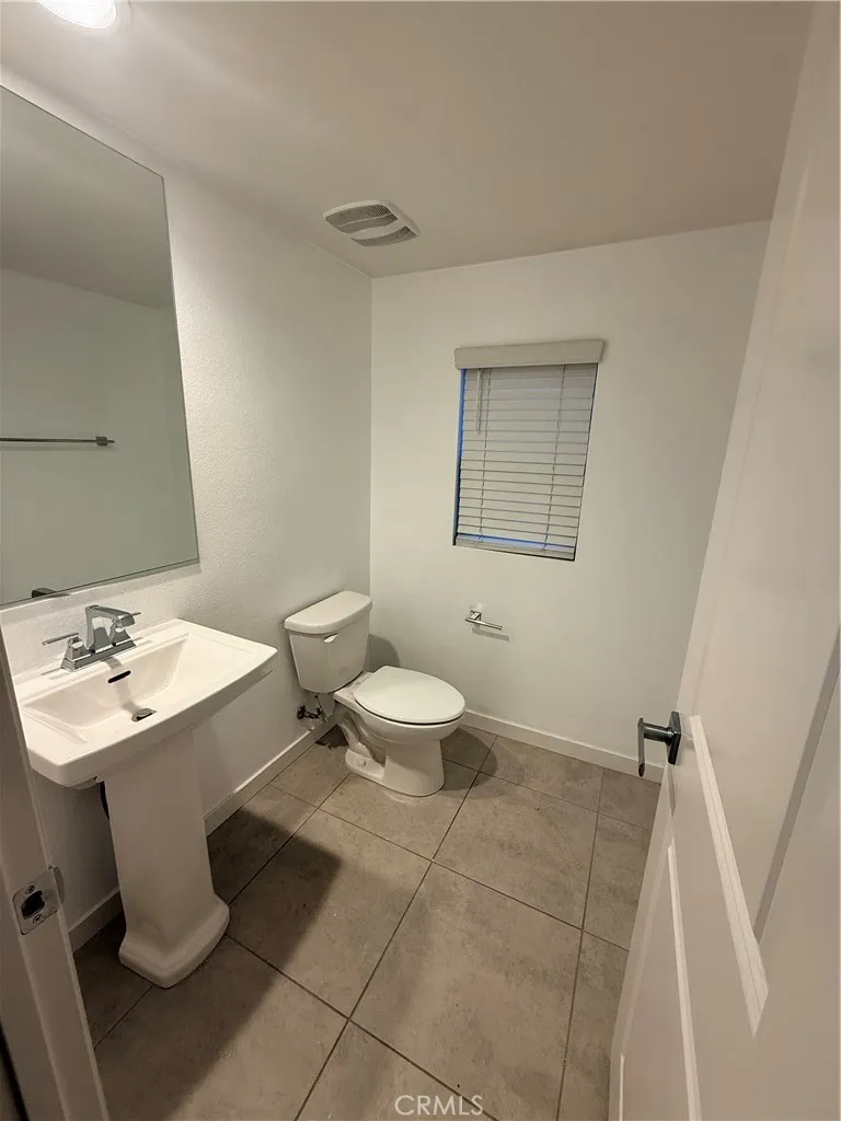 1/2 Bath