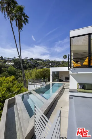 1517 Oriole Lane, Los Angeles, California 90069 — photo 4