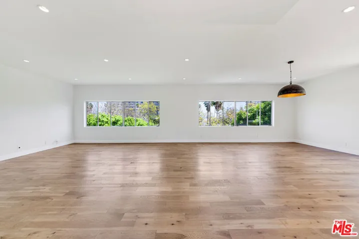 339 N Oakhurst Drive 401, Beverly Hills, California 90210 — photo 5