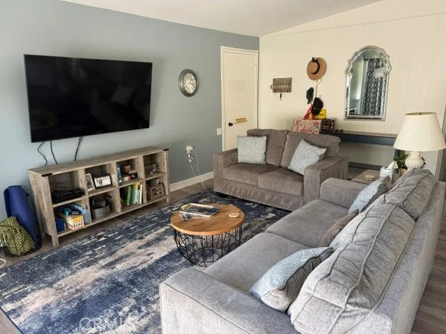 Large Comfortable Living Room with Smart TV Large Comfortable Living Room with Smart TV