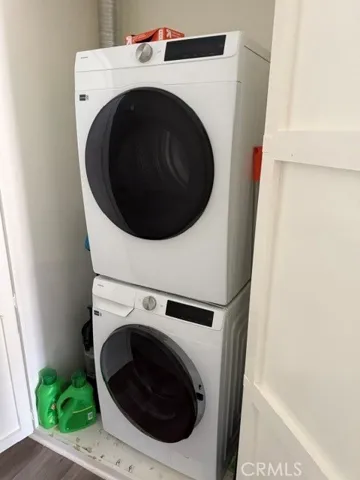 Full Size Washer and Dryer