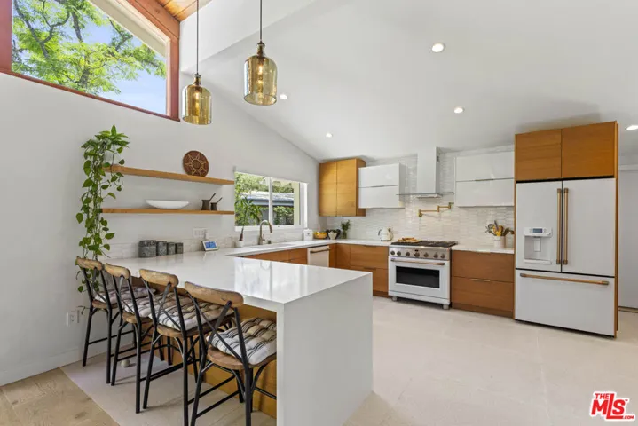 23023 Gainford Street, Woodland Hills, California 91364 — photo 5