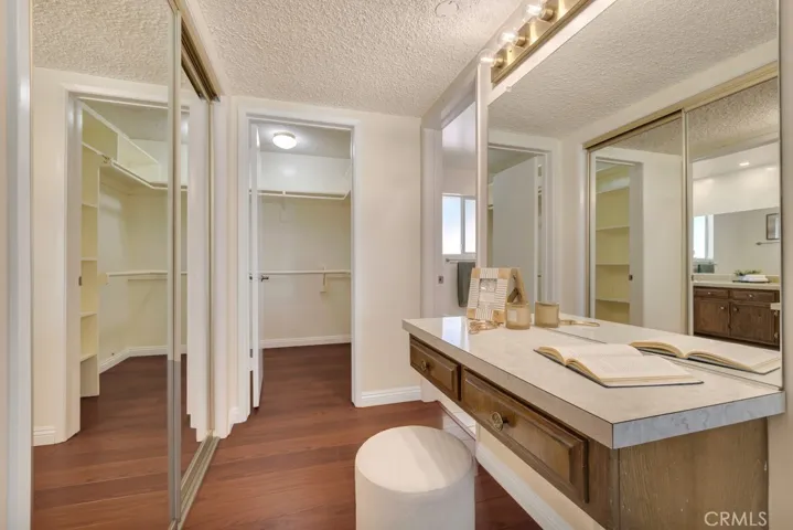 Primary dressing area